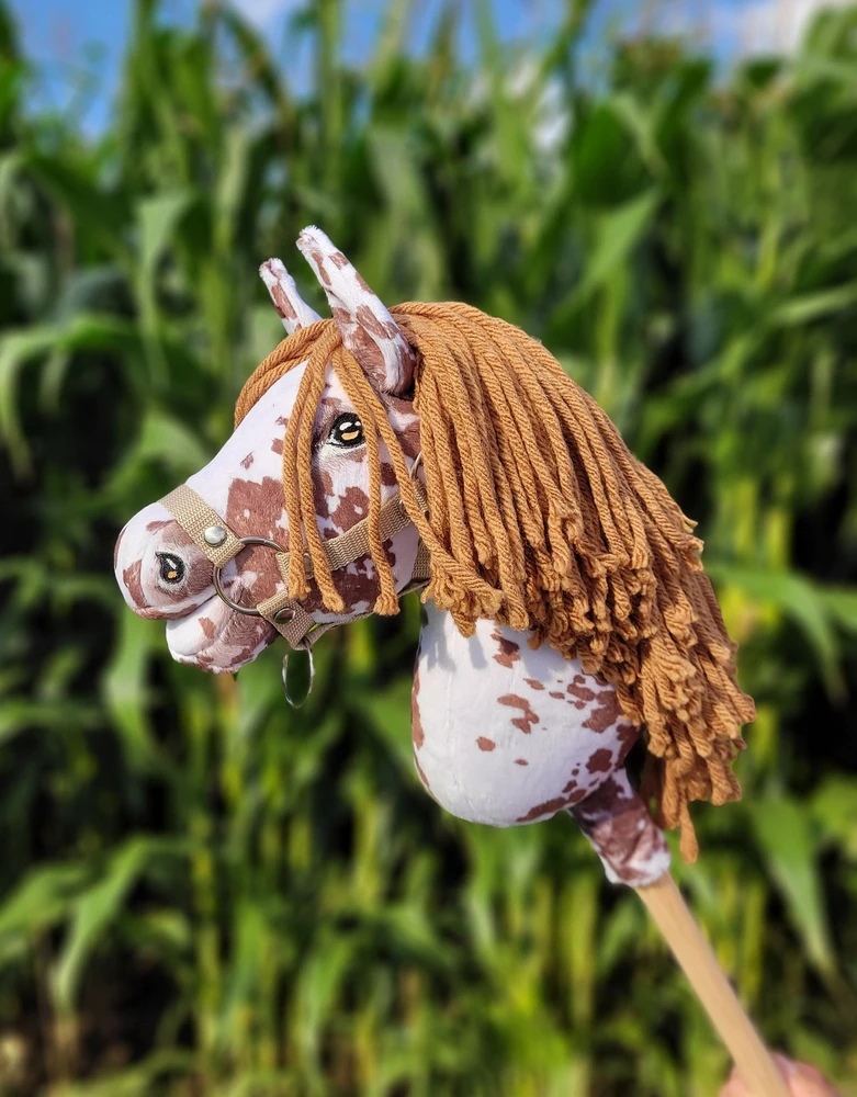 Super Hobby Horse Hobby Horse lazdelinis arkliukas rudas leopardinis su ruda karčiais Premium A4