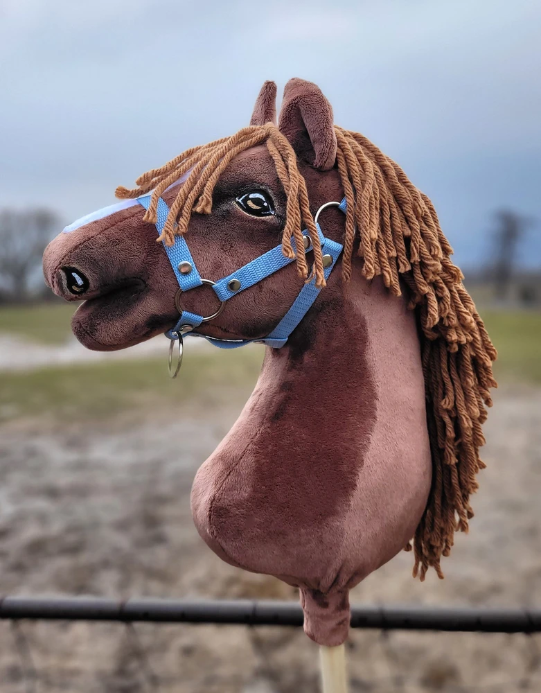Super Hobby Horse Medinis žaislinis arkliukas – tamsiai kaštoninis