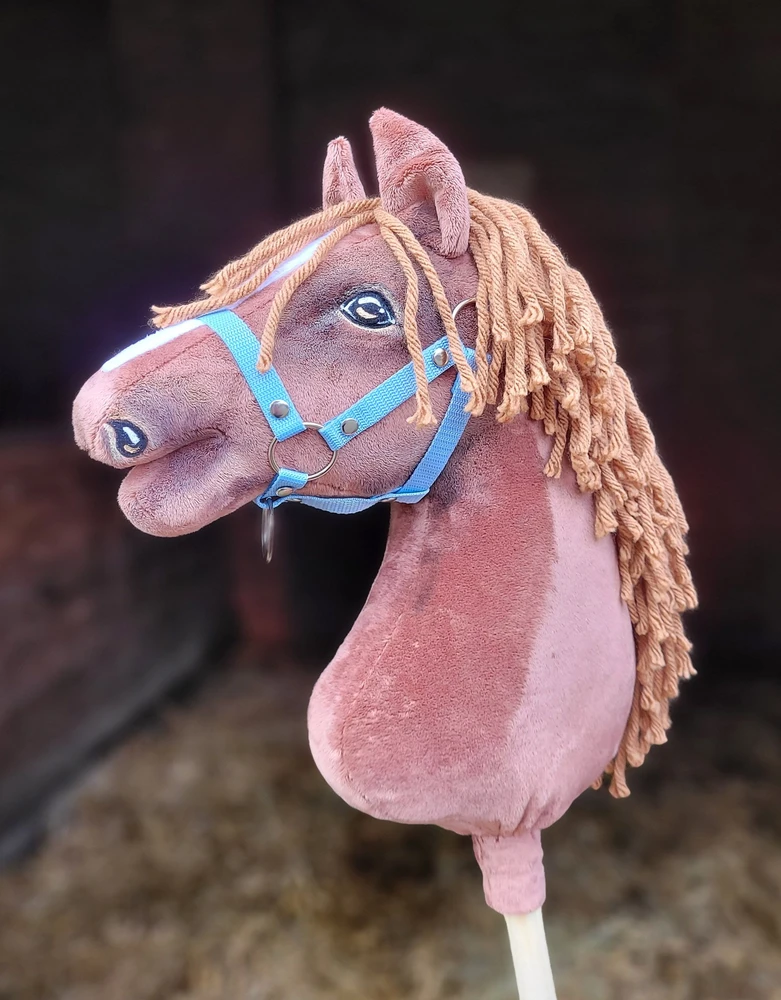 Super Hobby Horse Medinis žaislinis arkliukas – tamsiai kaštoninis