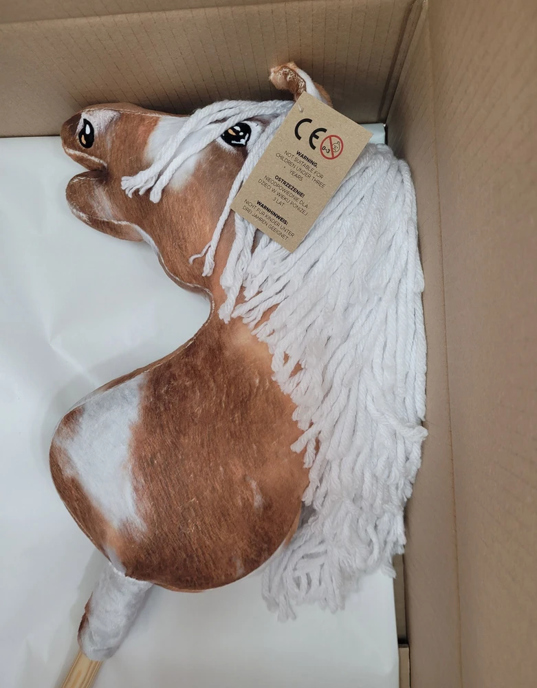 Super Hobby Horse Medinis žirgas su kotu – rudas tobiano su balta karčiais