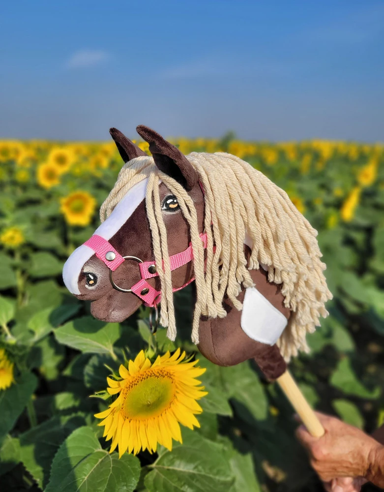 Super Hobby Horse Hobby Horse lazdelinis arkliukas Super Premium western IV tamsiai rudas A4