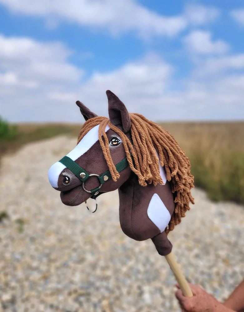 Super Hobby Horse Hobby Horse lazdelinis arkliukas Super Premium western tamsaus bėro atspalvio A4
