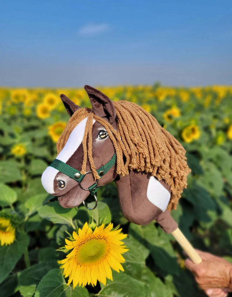 Super Hobby Horse Hobby Horse lazdelinis arkliukas Super Premium western tamsaus bėro atspalvio A4