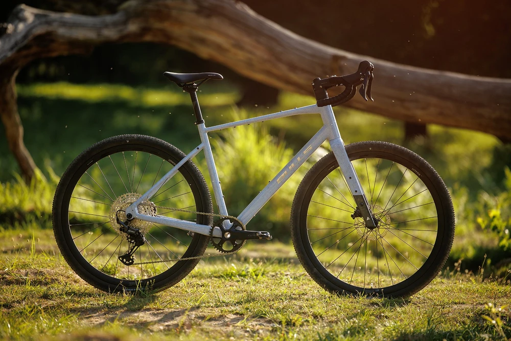Dviratis 28" Bulls Grinder 3 12g melsvas