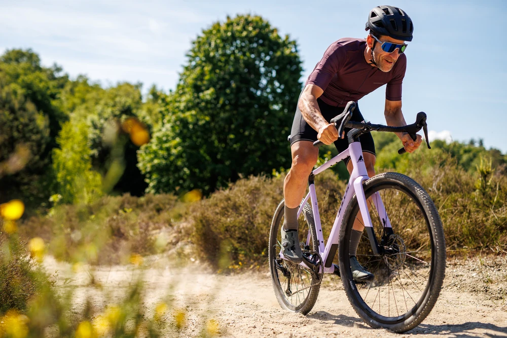 Dviratis 28" Bulls Machete RX1 Gravel Jubi šviesiai violetinė matinė