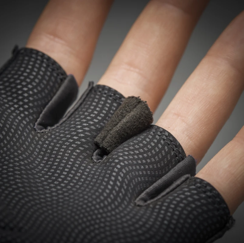 Kita Pirštinės trumpos GripGrab Lighweight Padded juodos