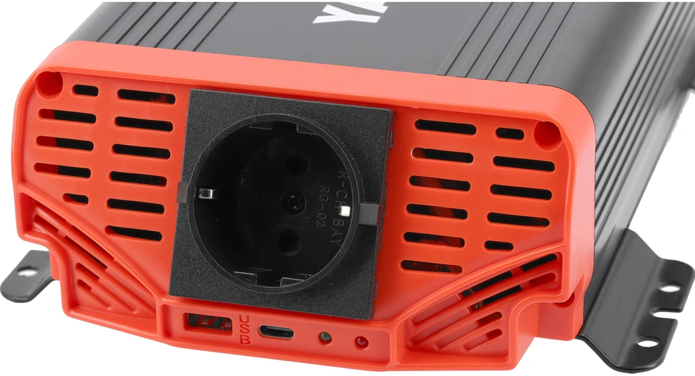 Įtampos keitiklis Yato YT-81482; 12 V DC -> 230 V AC; 600 W