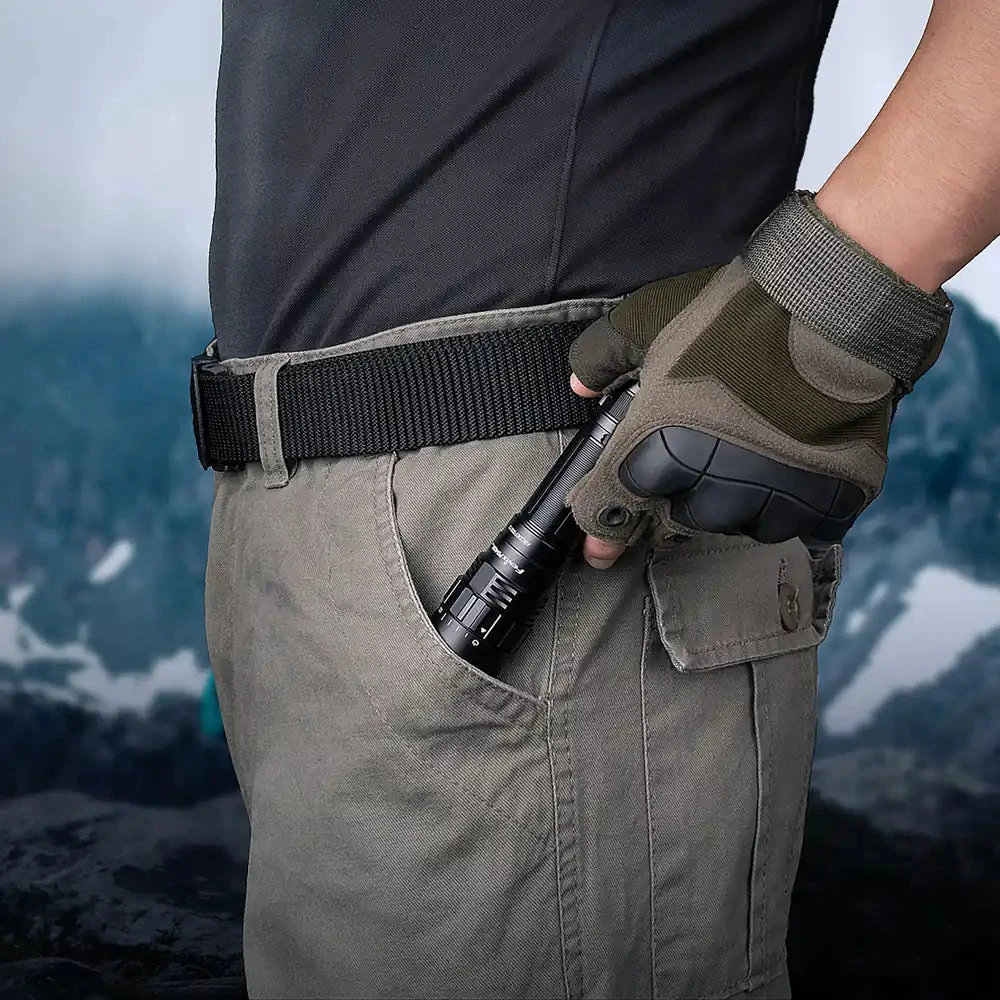 FNX Fenix PD40R V3.0 žibintuvėlis Juoda Rankinis žibintuvėlis LED