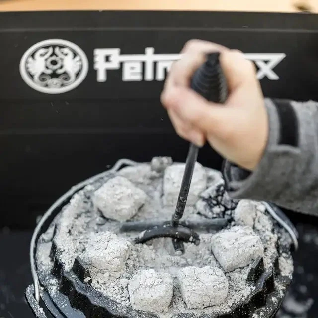 Pakėlėjas ketaus katilų dangčiams Petromax