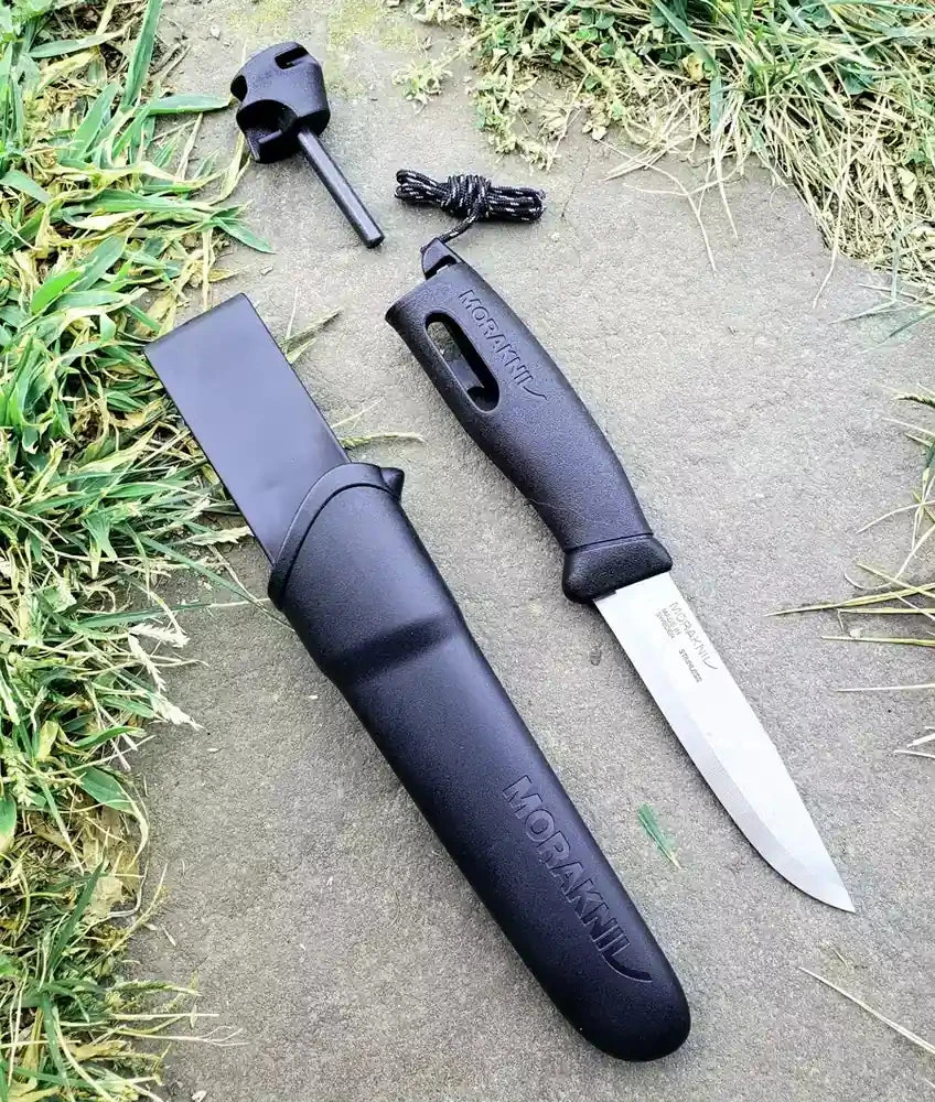 Morakniv Stovyklavimo peilis su ugnies skeltuvu Companion spark (S), 104mm, juodas