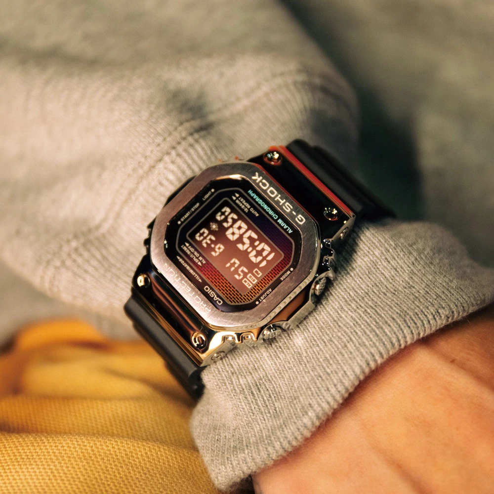 Laikrodis CASIO G-SHOCK THE ORIGIN METAL COVERED - RAINBOW BRICK WALL SERIE GM-5600RW-1ER