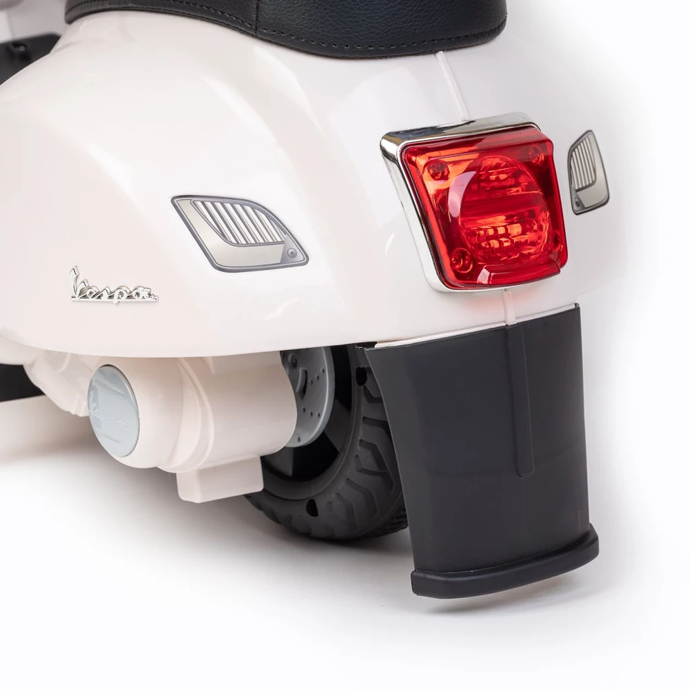 Baby Mix Vespa baltas elektrinis vaikiškas motociklas