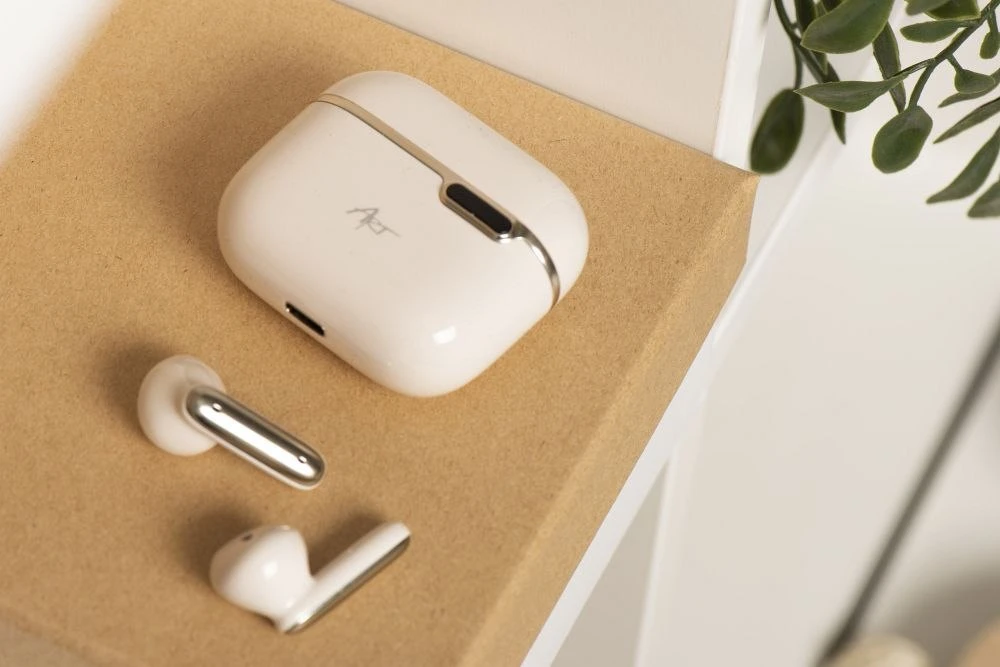 ART BT Ausinės With HQ Mikrofonas TWS USB-C baltas