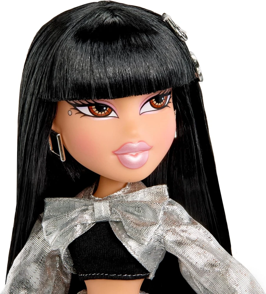 Bratz Charmz Jade Doll 599326 599357EUC lėlė su pakabukais