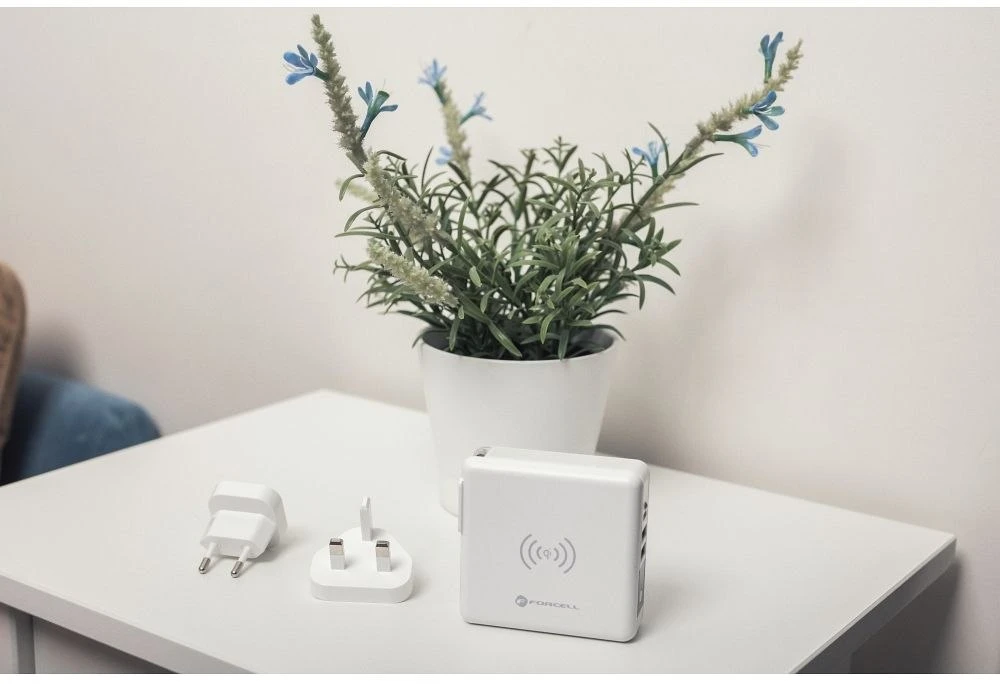 Daugiafunkcis įkroviklis Forcell F-Energy 4in1 2 x USB A + USB C 15W + išorinė baterija 8000mAh + belaidis įkrovimas baltas