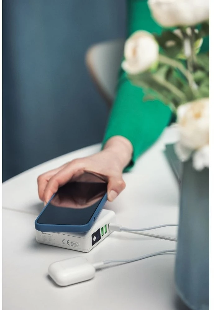 Daugiafunkcis įkroviklis Forcell F-Energy 4in1 2 x USB A + USB C 15W + išorinė baterija 8000mAh + belaidis įkrovimas baltas