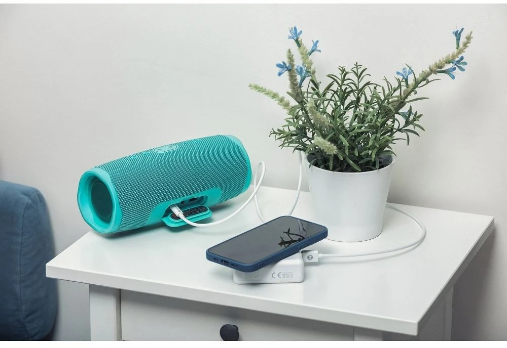 Daugiafunkcis įkroviklis Forcell F-Energy 4in1 2 x USB A + USB C 15W + išorinė baterija 8000mAh + belaidis įkrovimas baltas