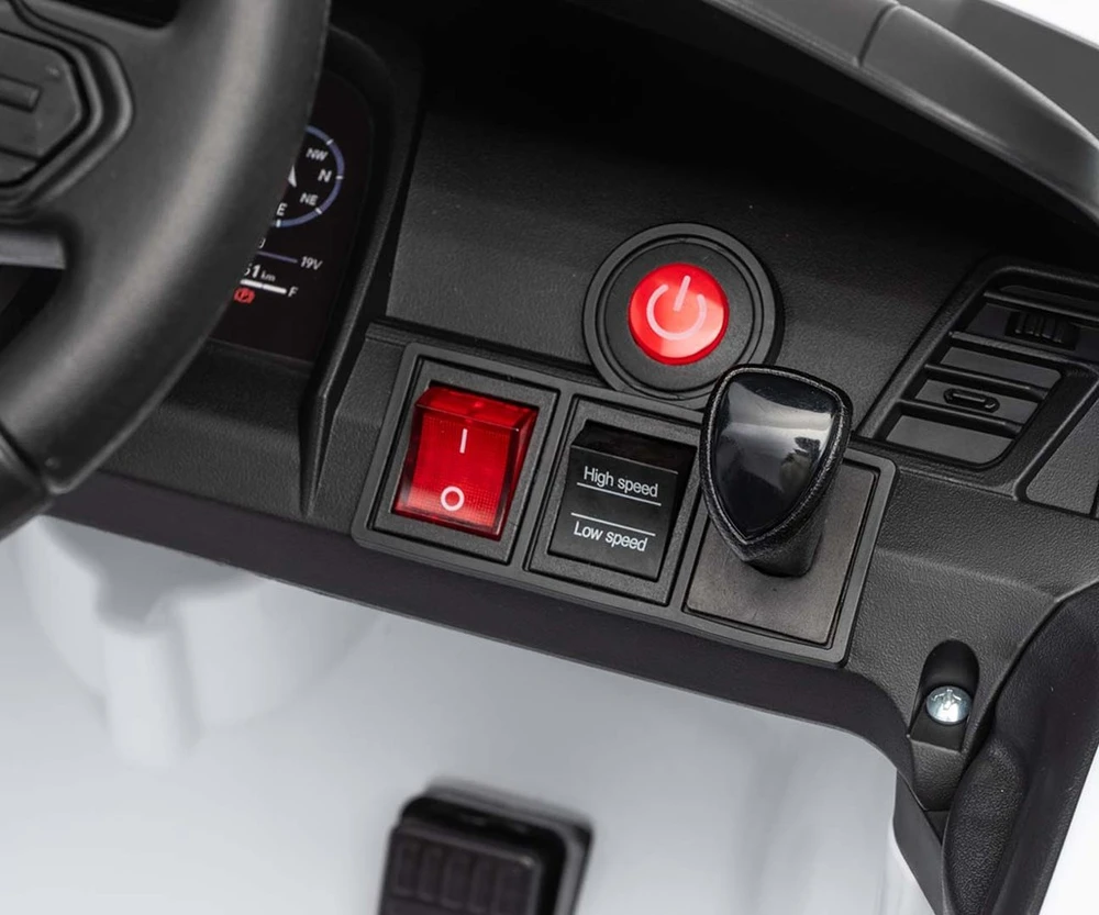 Elektrinis vaikiškas automobilis Milly Mally Lexus GX550 baltos spalvos