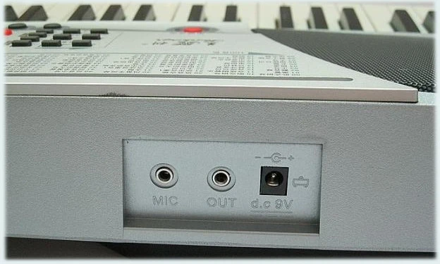 Elektroninis klavišiniai instrumentas MK-2083 su 54 klavišais ir 100 ritmų