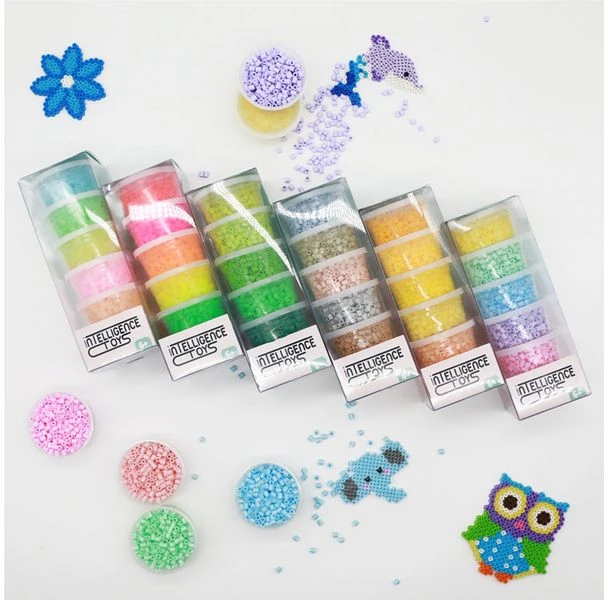 Fluorescenciniai karoliukai lyginimui 3000 vnt 6 spalvų rinkinys