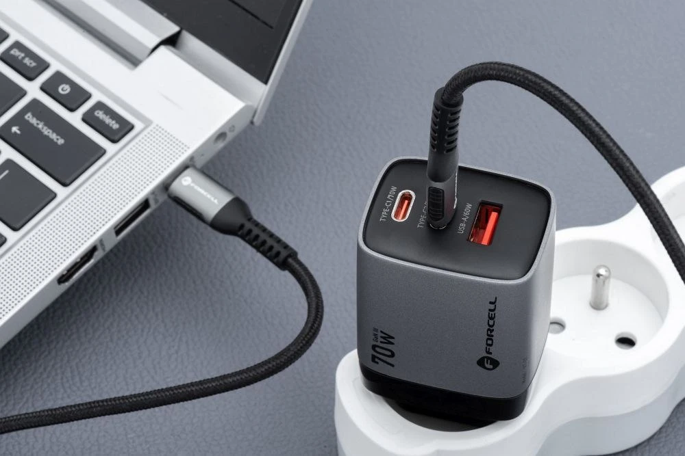 Telefono įkroviklis Forcell F-Energy GaN III 2 x USB C + USB A QC4.0 3,45A PD 70W SAM SFC2.0 su LCD ekranu VT-37 pilka