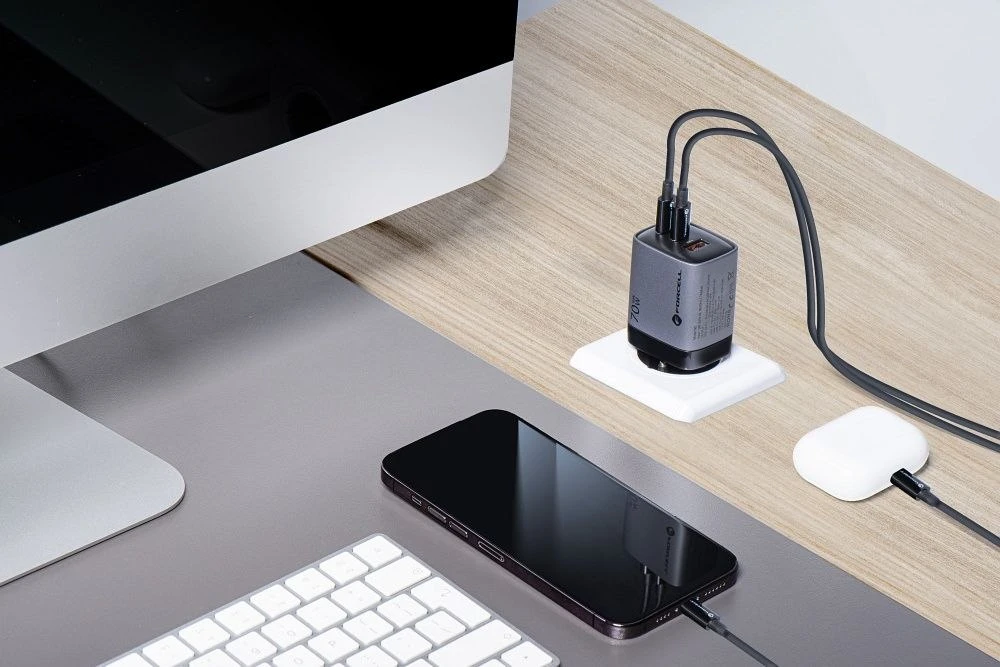 Telefono įkroviklis Forcell F-Energy GaN III 2 x USB C + USB A QC4.0 3,45A PD 70W SAM SFC2.0 su LCD ekranu VT-37 pilka