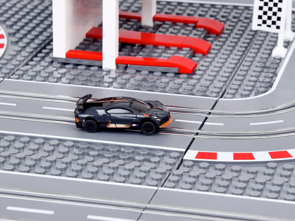 Jokomisiada Bugatti lenktynių trasa su 2 blokais nuotolinio valdymo automobiliais! Labai smagus RC0664
