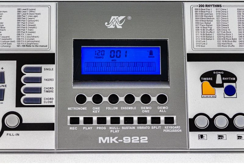 Keyboard MK-922 su dideliu LCD ekranu ir 61 klavišu