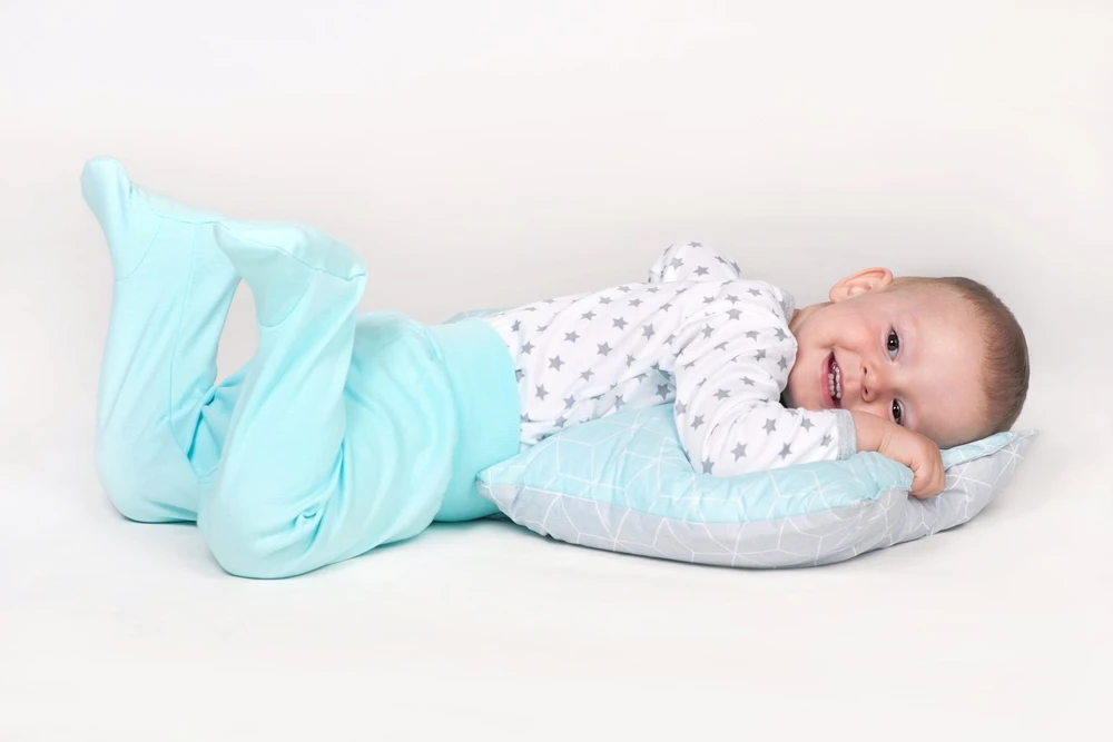 Kūdikių bodis New Baby Classic II pilkas su žvaigždutėmis, dydis 86 (12-18 mėn.)