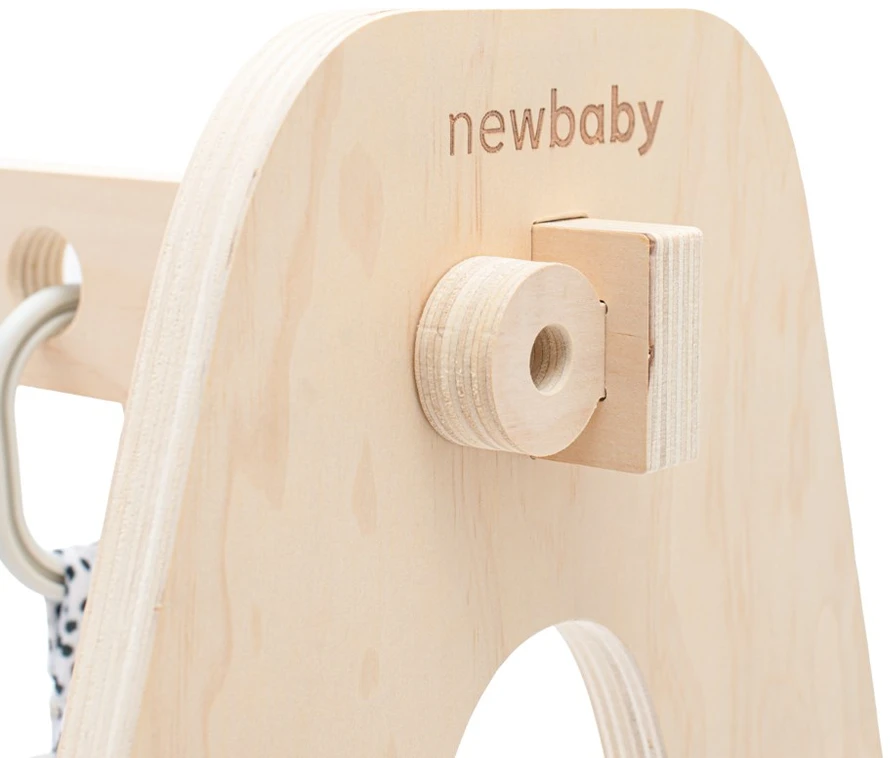 Medinis edukacinis žaidimų stovas su žaislais New Baby