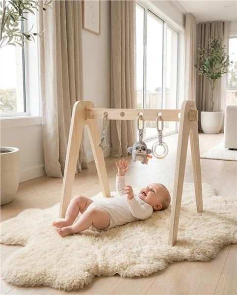 Medinis edukacinis žaidimų stovas su žaislais New Baby