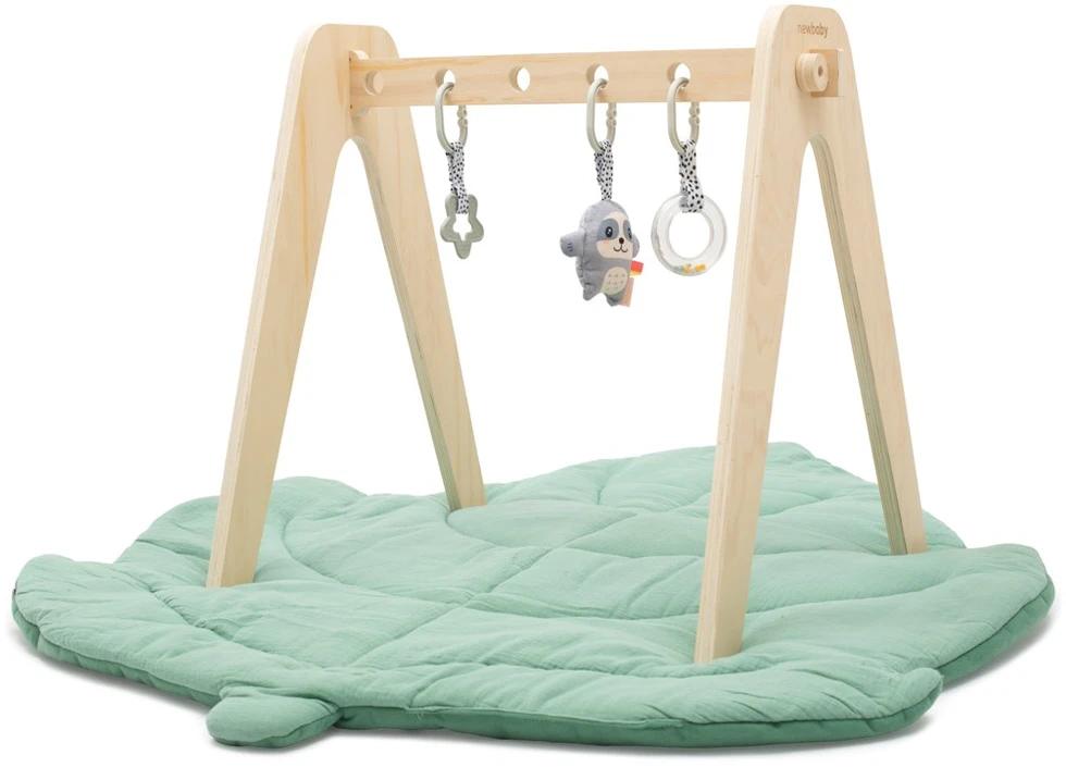 Medinis edukacinis žaidimų stovas su žaislais New Baby