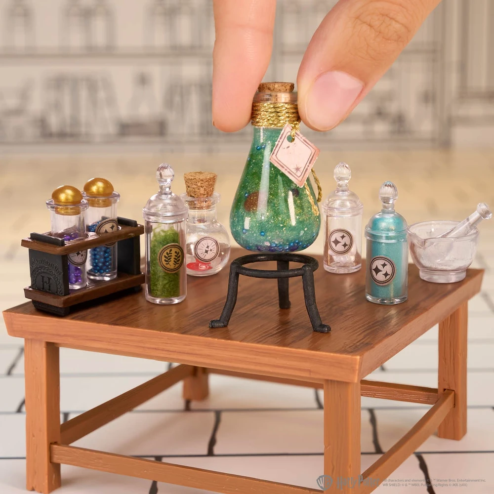 MGA's Miniverse Make It Mini Hario Poterio kerų klasė