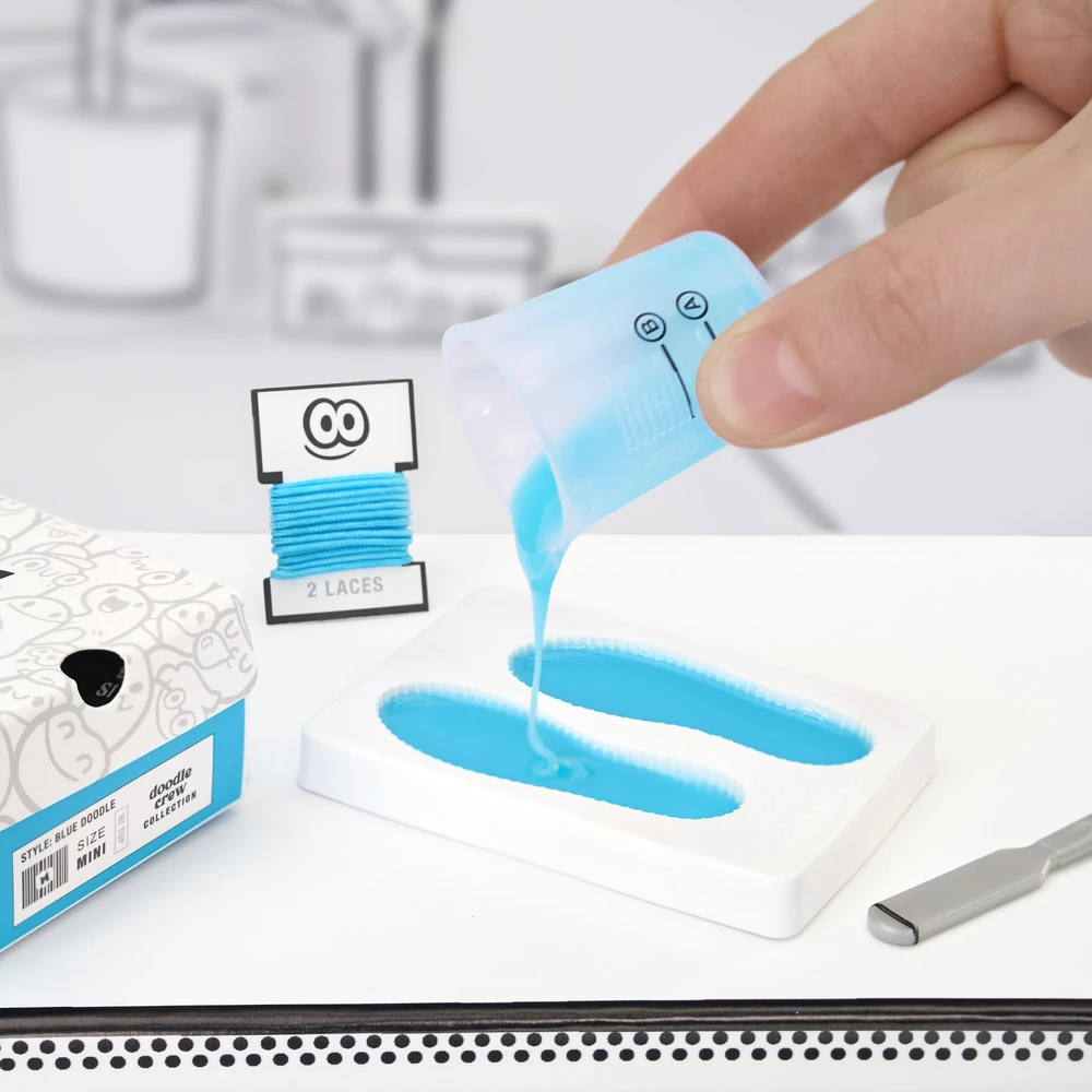 Mini batelių rinkinys MGAs Miniverse Make It Mini Sneakers