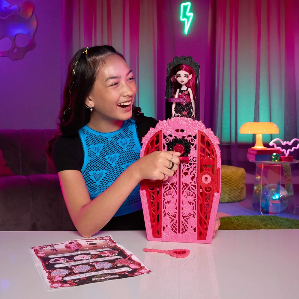 Mattel MONSTER HIGH SKULTIMATES siurprizų rinkinys – Drakulaura, vidurnakčio sodo serija (HYT72)