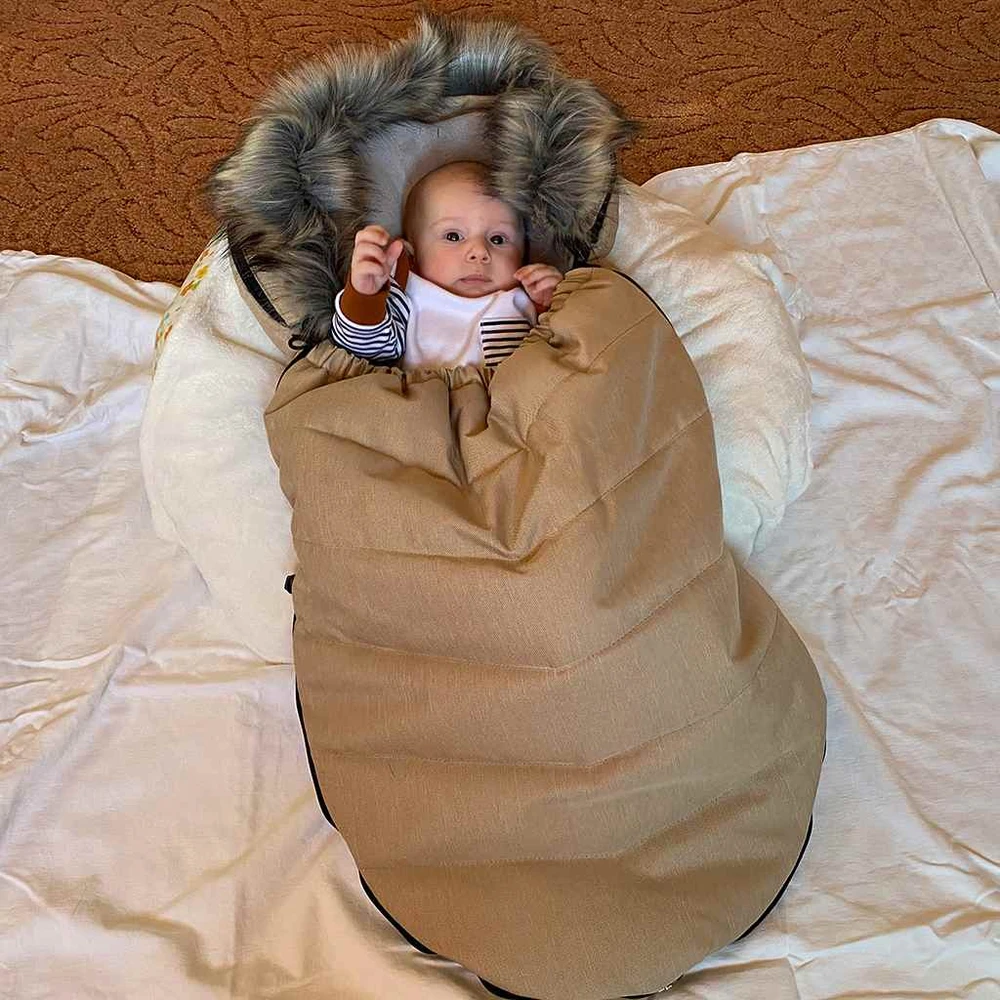 New Baby kūdikio seilinukas su kailiniu tamsiai mėlynos spalvos
