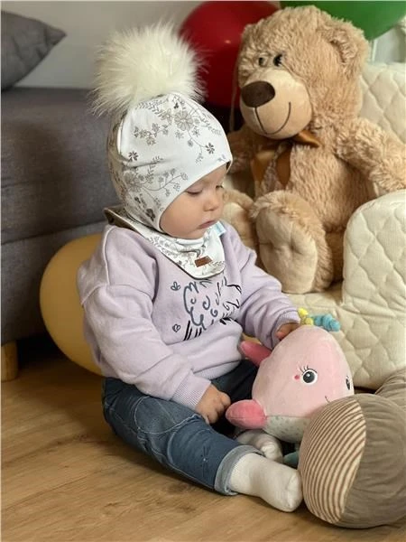 New Baby Special One rudens kepuraitė kūdikei su kaklaskare, dydis 68 (4-6 mėn.)