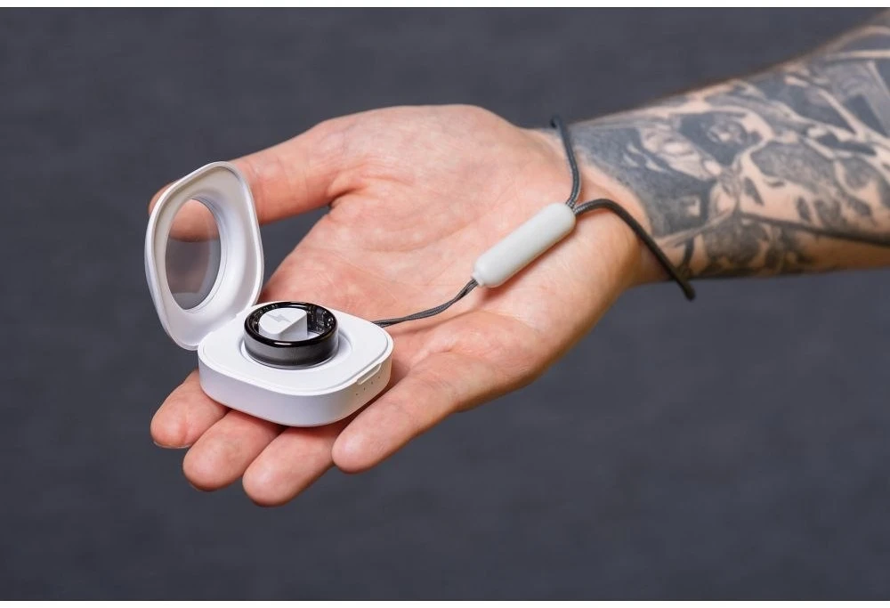 OEM Smart Ring R11M - išmanusis plieno žiedas su įkrovimo dėžute, 8 dydis (18,1 mm), juodas