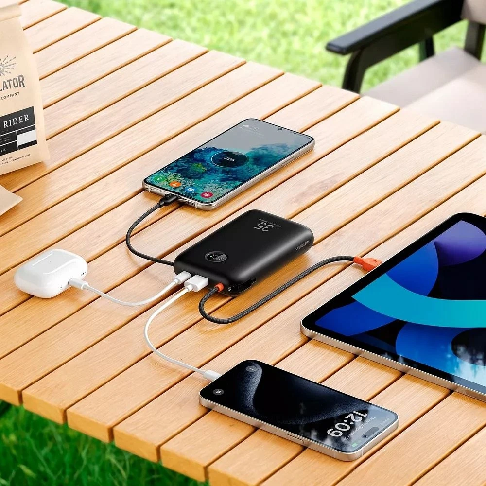 Nešiojamoji baterija Veger K2 (W2068) PD QC3.0 35W 20000 mAh su integruotais C tipo laidais / Lightning juodas