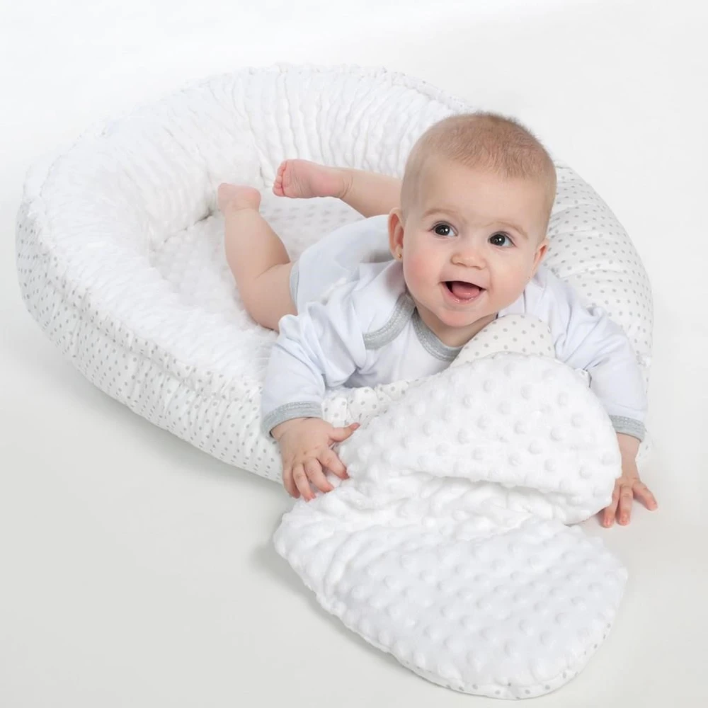 Prabangus New Baby Minky Heart baltas lizdelis su pagalve ir antklode