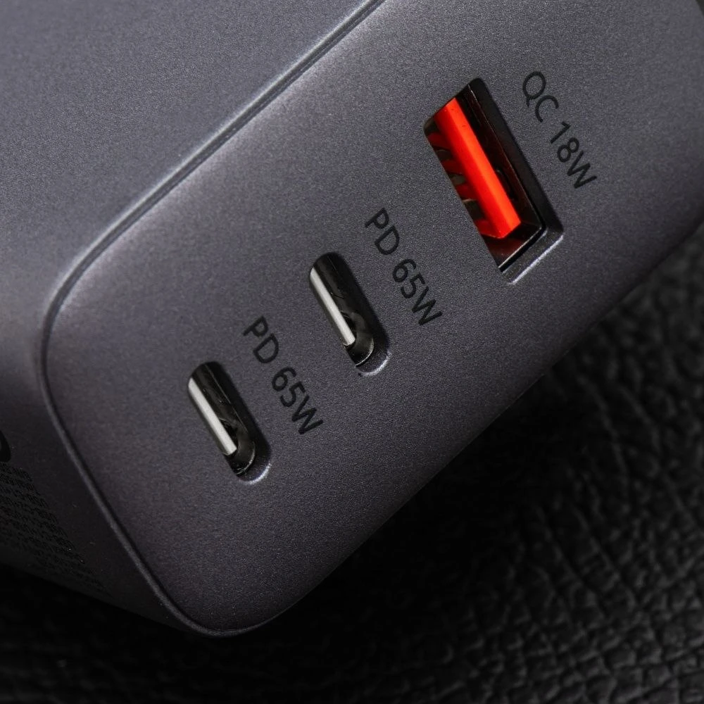 Įkroviklis Forcell F-Energy (2xUSB-C;1xUSB 4A 65W) juodas