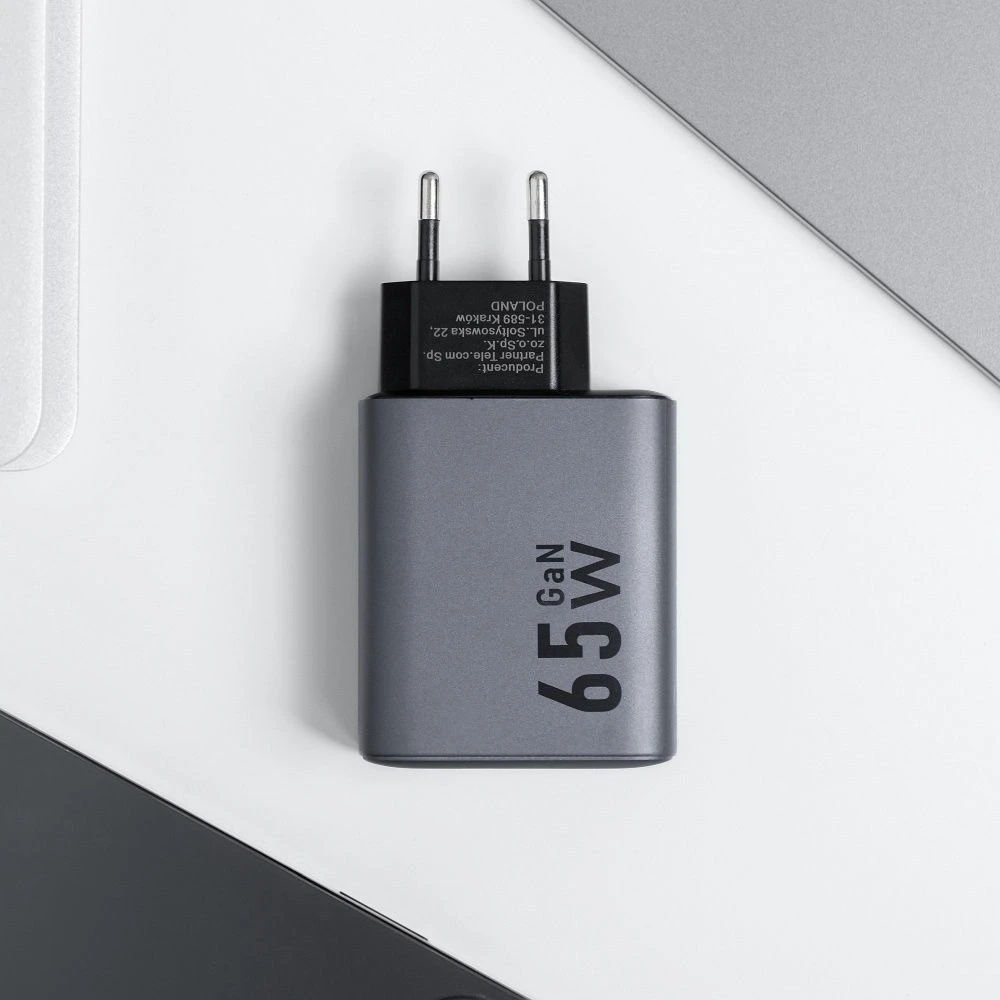 Įkroviklis Forcell F-Energy (2xUSB-C;1xUSB 4A 65W) juodas