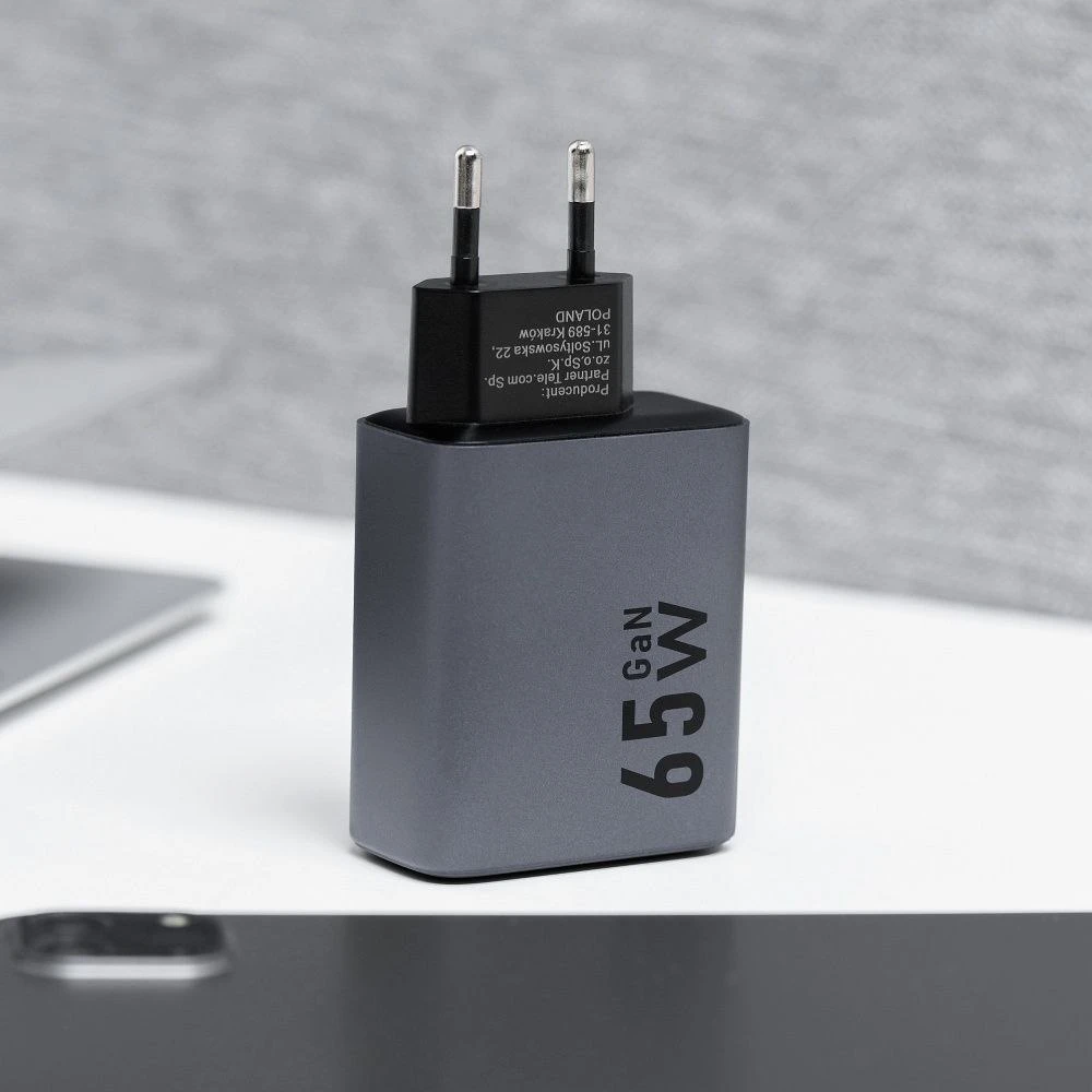 Įkroviklis Forcell F-Energy (2xUSB-C;1xUSB 4A 65W) juodas