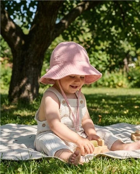 Vaikiška muslino kepuraitė New Baby rožinė