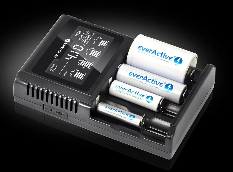 everActive profesionalus 4 x Ličio ir Ni-MH akumuliatorių kroviklis UC4000