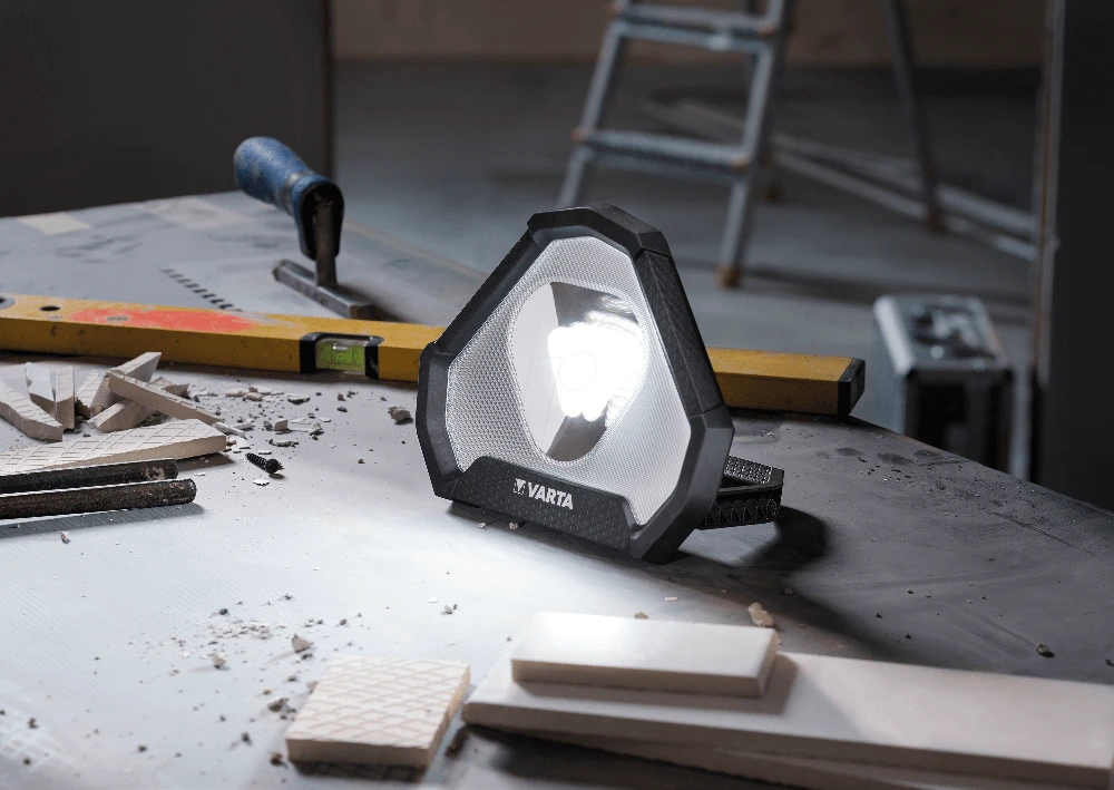 Varta 1450lm įkraunamas prožektorius Work Flex Stadium Light 18647