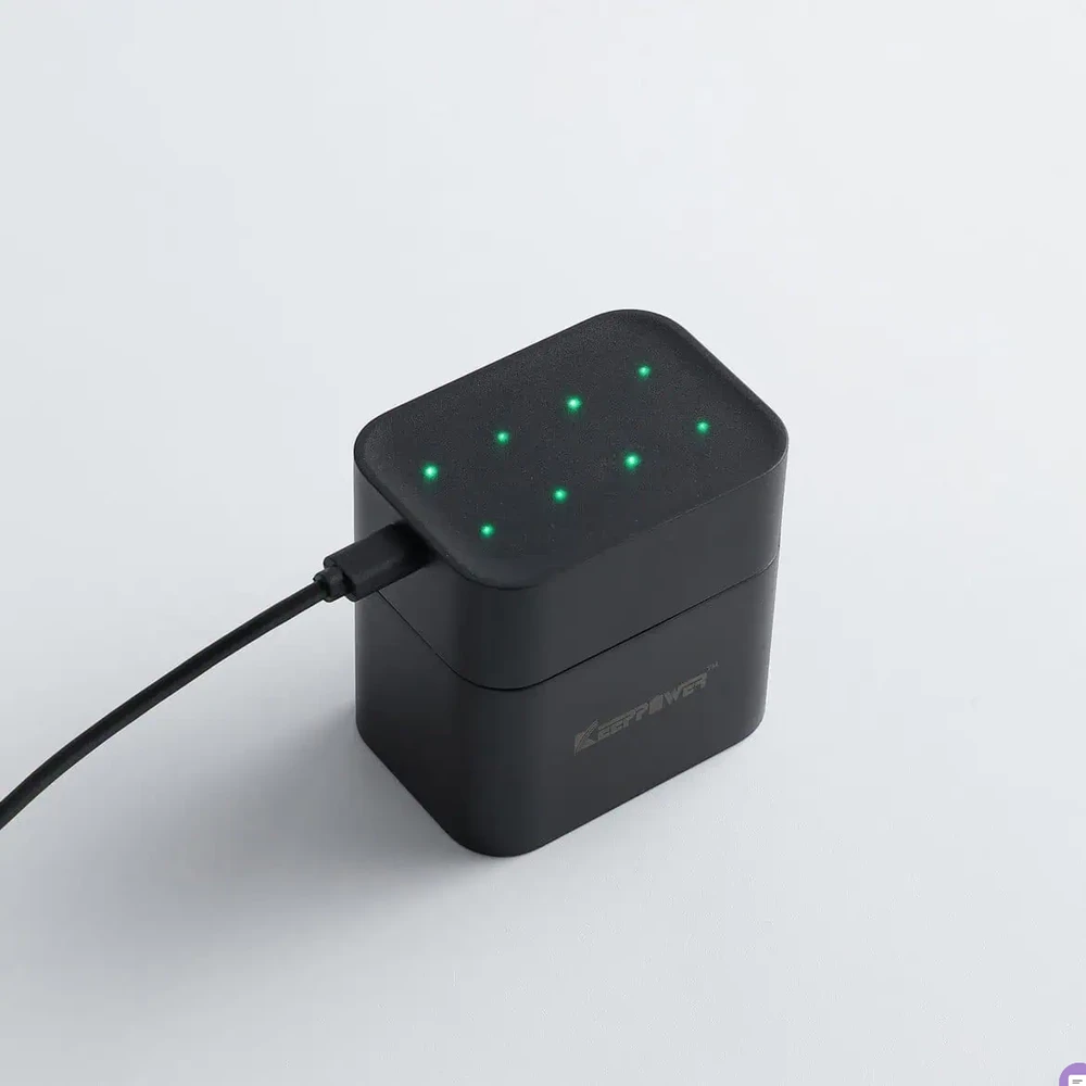 Keeppower 8 x 1,5V 3133mAh 4700mWh AA įkraunamų elementų ir i8 įkroviklio komplektas