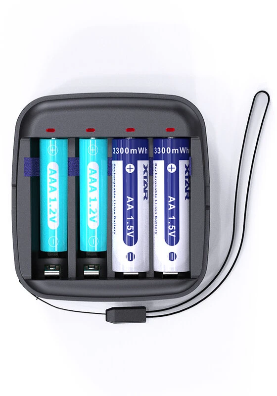 Xtar Ni-MH ir 1,5V Li-ion AA/AAA akumuliatorių įkroviklis su Powerbank funkcija BC4