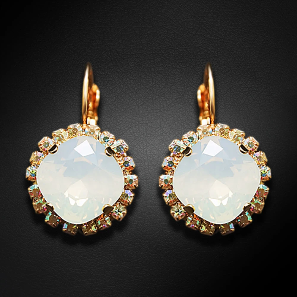 Diamond Sky Jewelry Auskarai „Glare III (Baltas Opal)“ su Swarovski® kristalais
