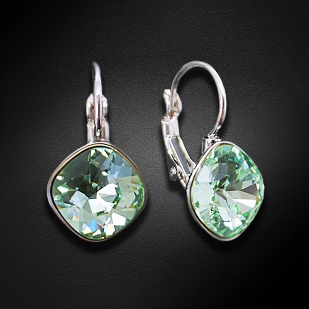 Diamond Sky Jewelry Auskarai „Glare IV (Chrysolite)“ su Swarovski® kristalais